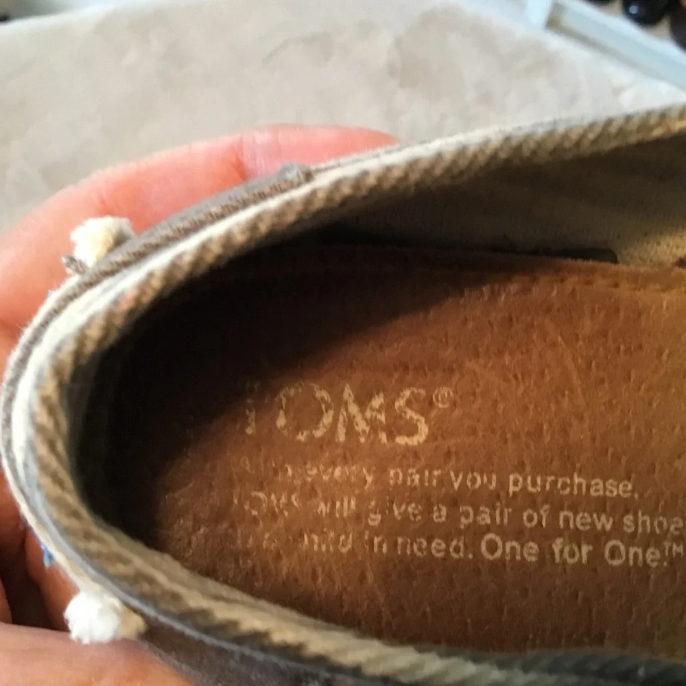 TOMS Taupe Canvas Espadrilles with Stripes - Size 6.5